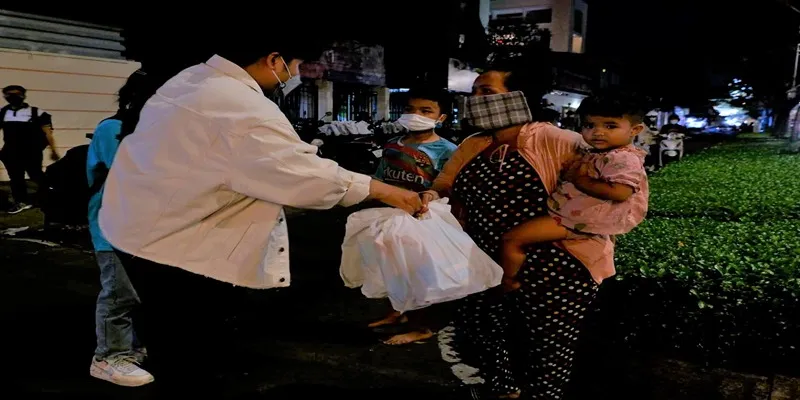 Hành trình ABCVIP tặng quà cho người vô gia cư, mang lại hy vọng ấm áp